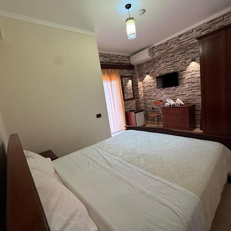 Hotel Restorant Leza Lini المظهر الخارجي الصورة