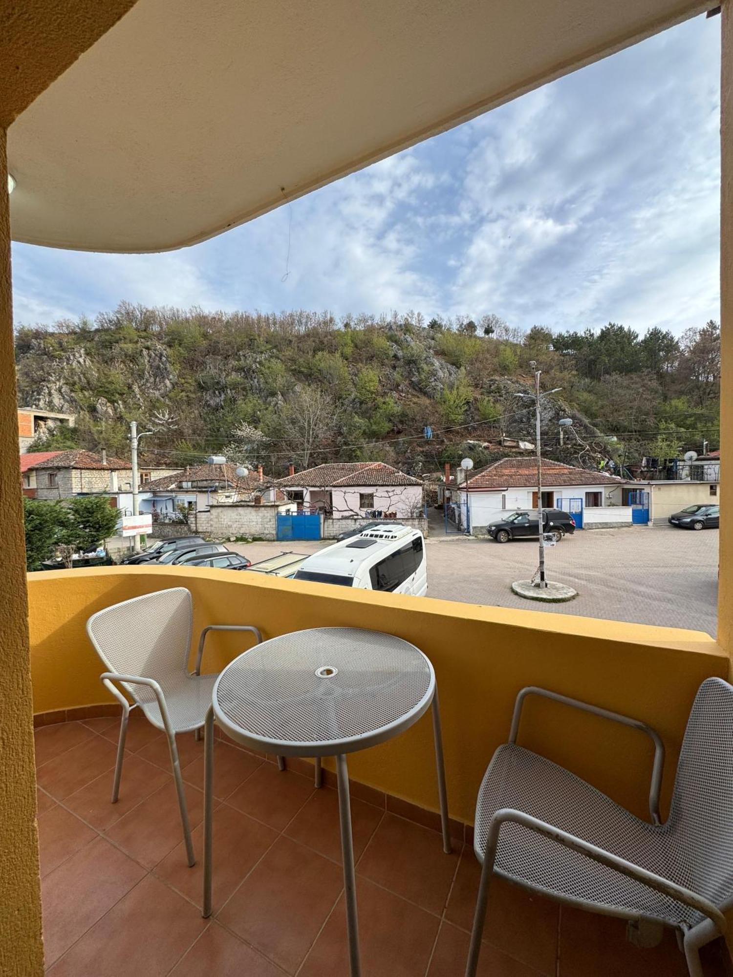 Hotel Restorant Leza Lini المظهر الخارجي الصورة
